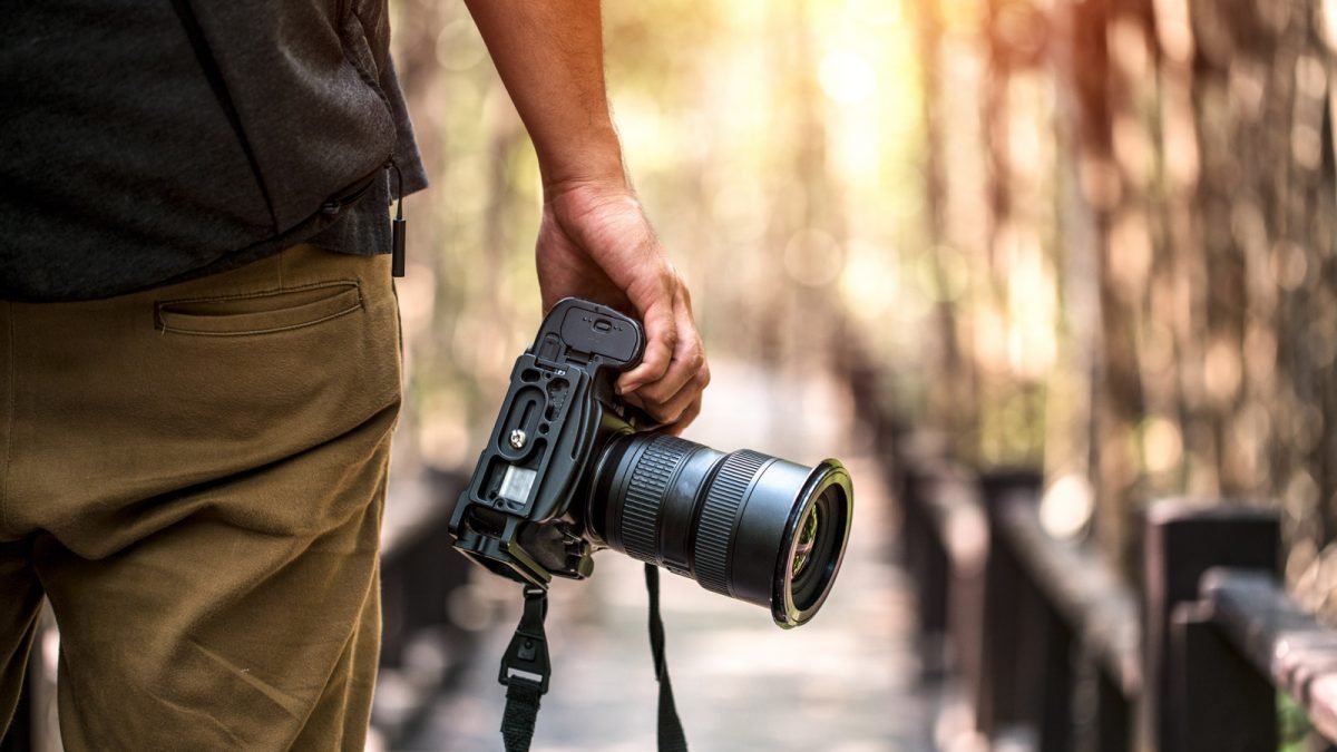 become-professional-wildlife-photographer-1200×675-cropped