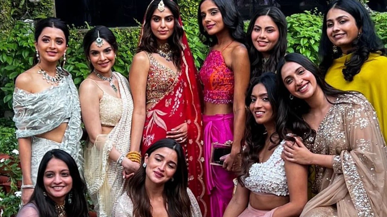 how-adorable-alia-bhatt-looks-drop-dead-gorgeous-at-friends-wedding-fans-cant-take-their-eyes-off-her